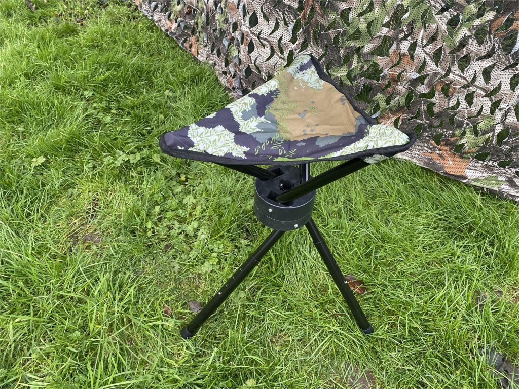 Compact Camo Swivel Hunting Seat